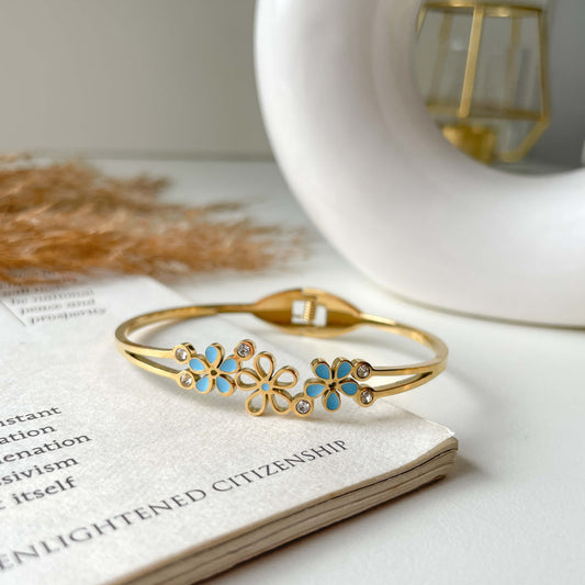 Blue Daisy Front Openable