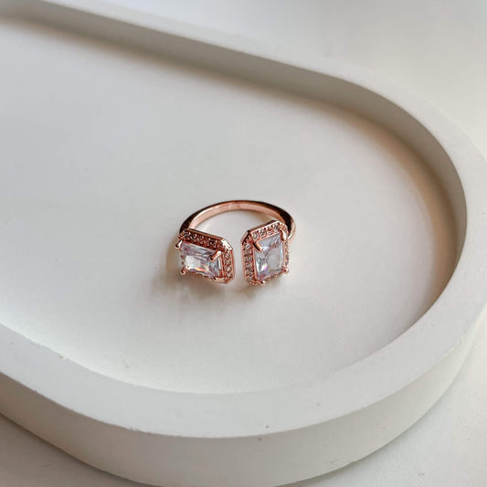 Zakheen white adjustable