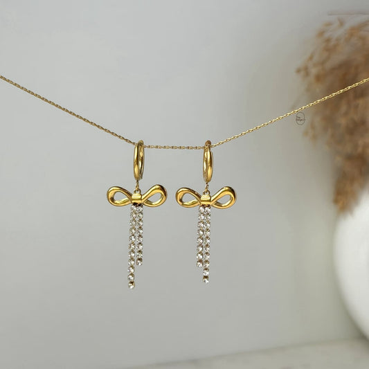 Feikha Bow Hanging