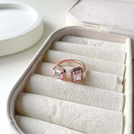 Zakheen white adjustable