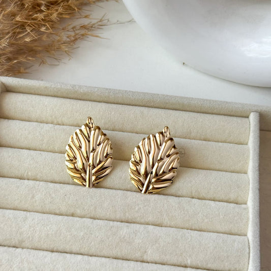 Leira Leaf