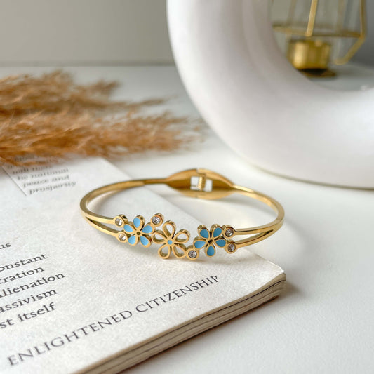 Blue Daisy Front Openable