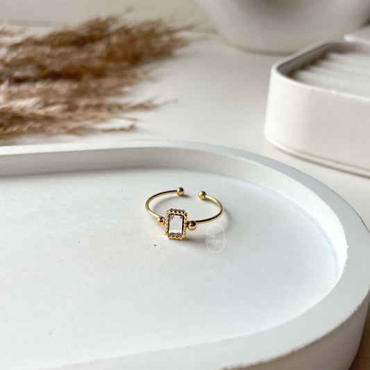 Almon white adjustable