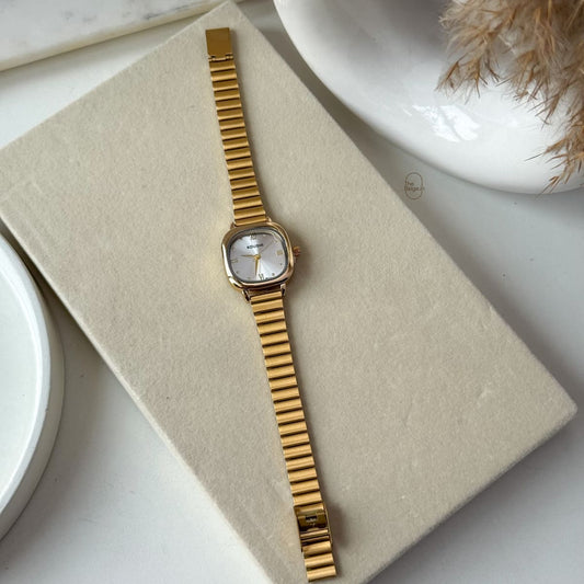 Delara Watch
