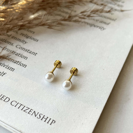 Pearl stud