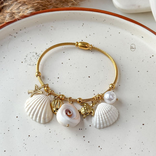 Shell Leire Charm Band
