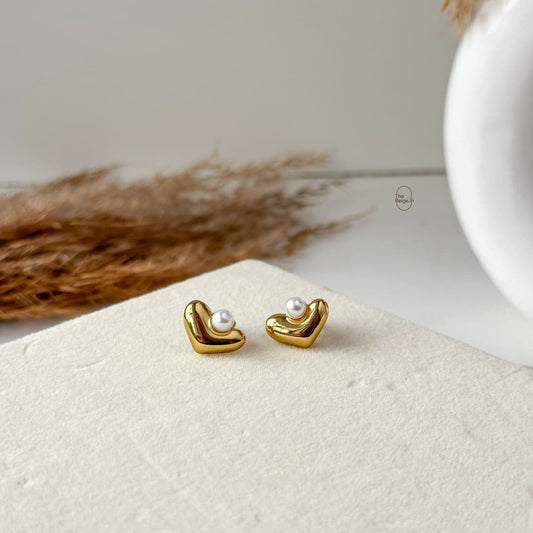 Pearl Heart Earring