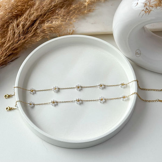 White Daisy Anklet (Pair)