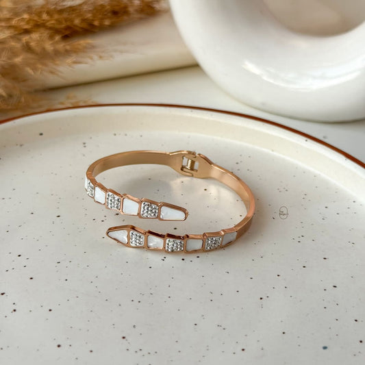 Laikha Front Openable Band