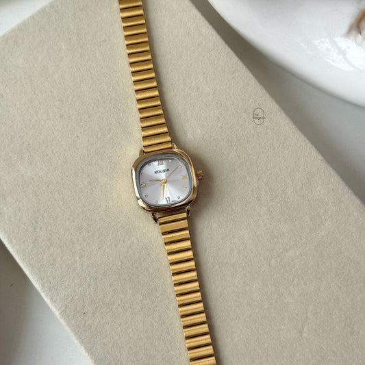 Delara Watch