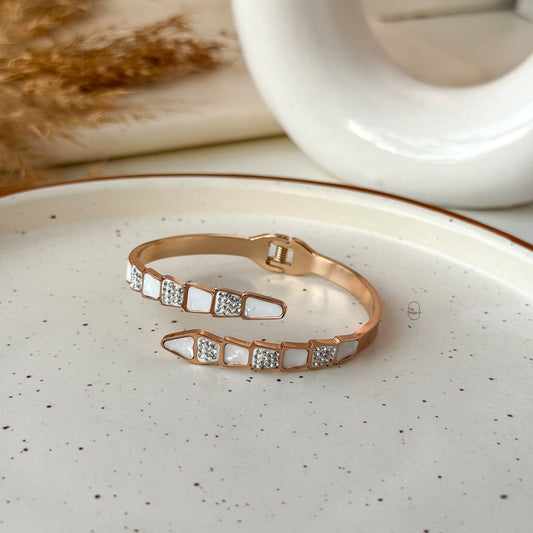 Laikha Front Openable Band