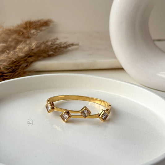 White- lein Baby Bangle